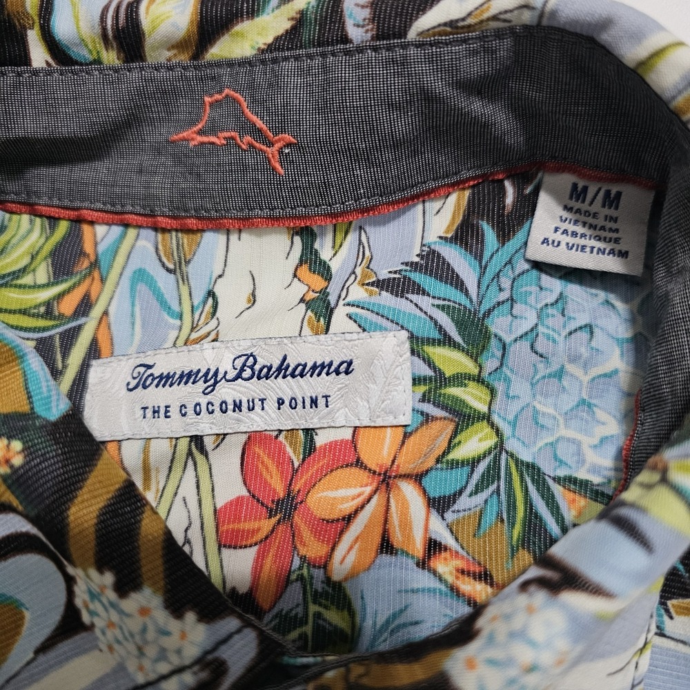 Tommy Bahama Coconut Point Shirt Mens M Hawaiian Aloha Surfboard Pineapple - Picture 7 of 11
